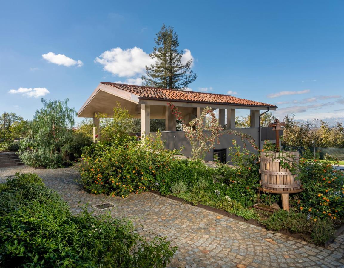 Agriturismo Speziale Wine Resort Verduno Extérieur photo
